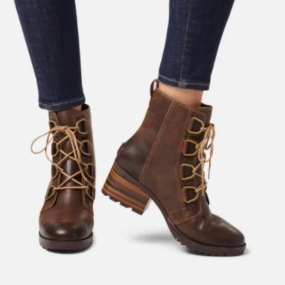 Women’s Brown Sorel Cate Lace Waterproof leather Bootie - Size 12 - like new!